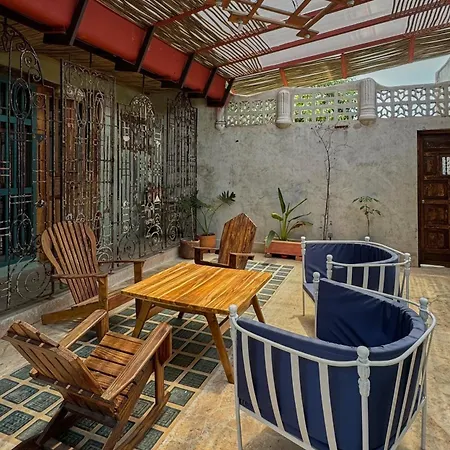 Casa Del Tunel In Getsemani Pensión 3*