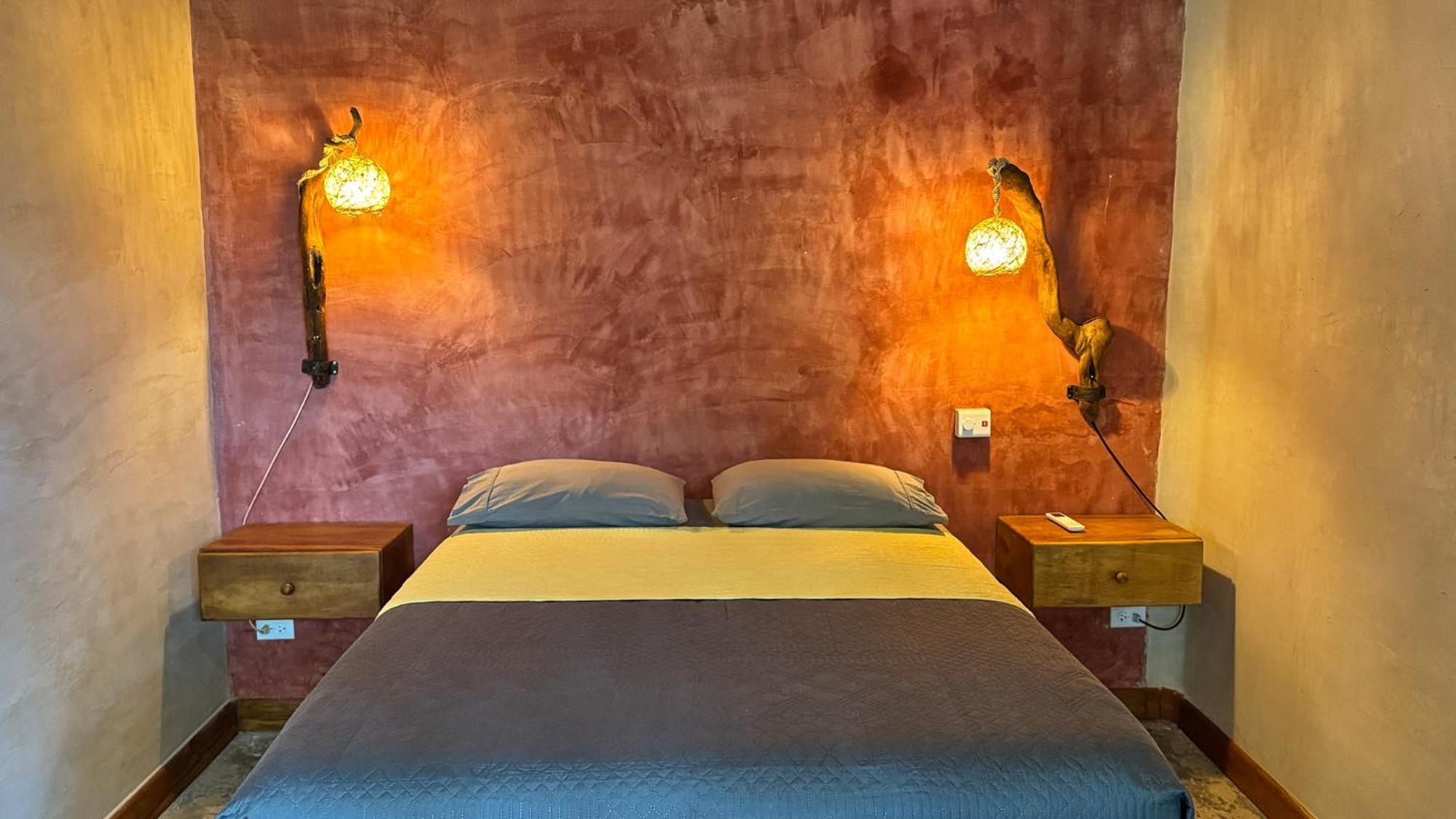 Casa Del Tunel In Getsemani